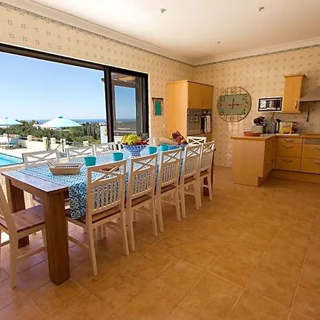 Carvoeiro Sleeps 22 Air Con Wifi