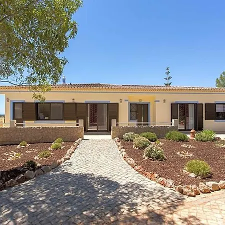 Carvoeiro Sleeps 22 Air Con Wifi *