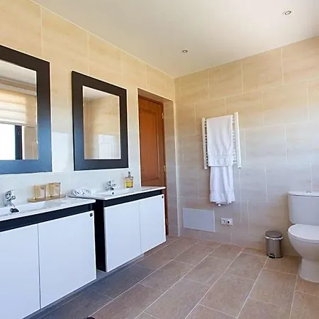 Villa Carvoeiro Sleeps 22 Air Con Wifi Carvoeiro (Lagoa)